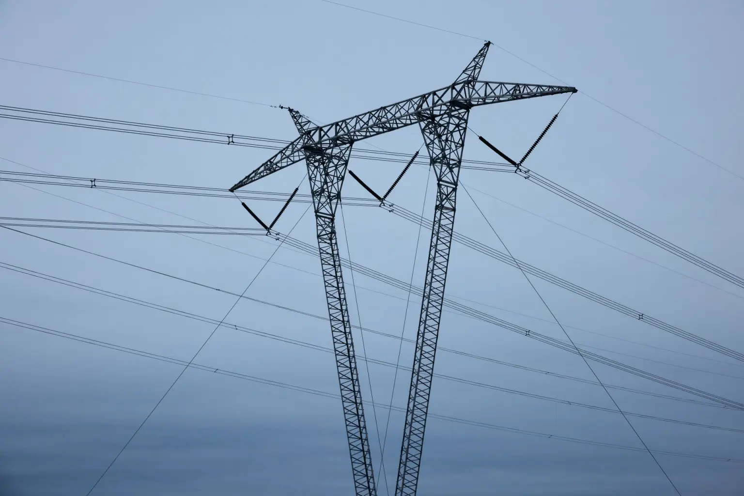 A IA está danificando seus próprios data centers — e o problema é a energia